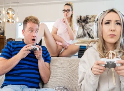 cô gái bị bạn thân âm thầm cướp mất người yêu vì chỉ biết chơi game